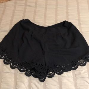 Flowy shorts with pockets